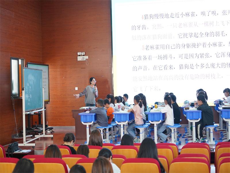 语文学科渗透2.jpg